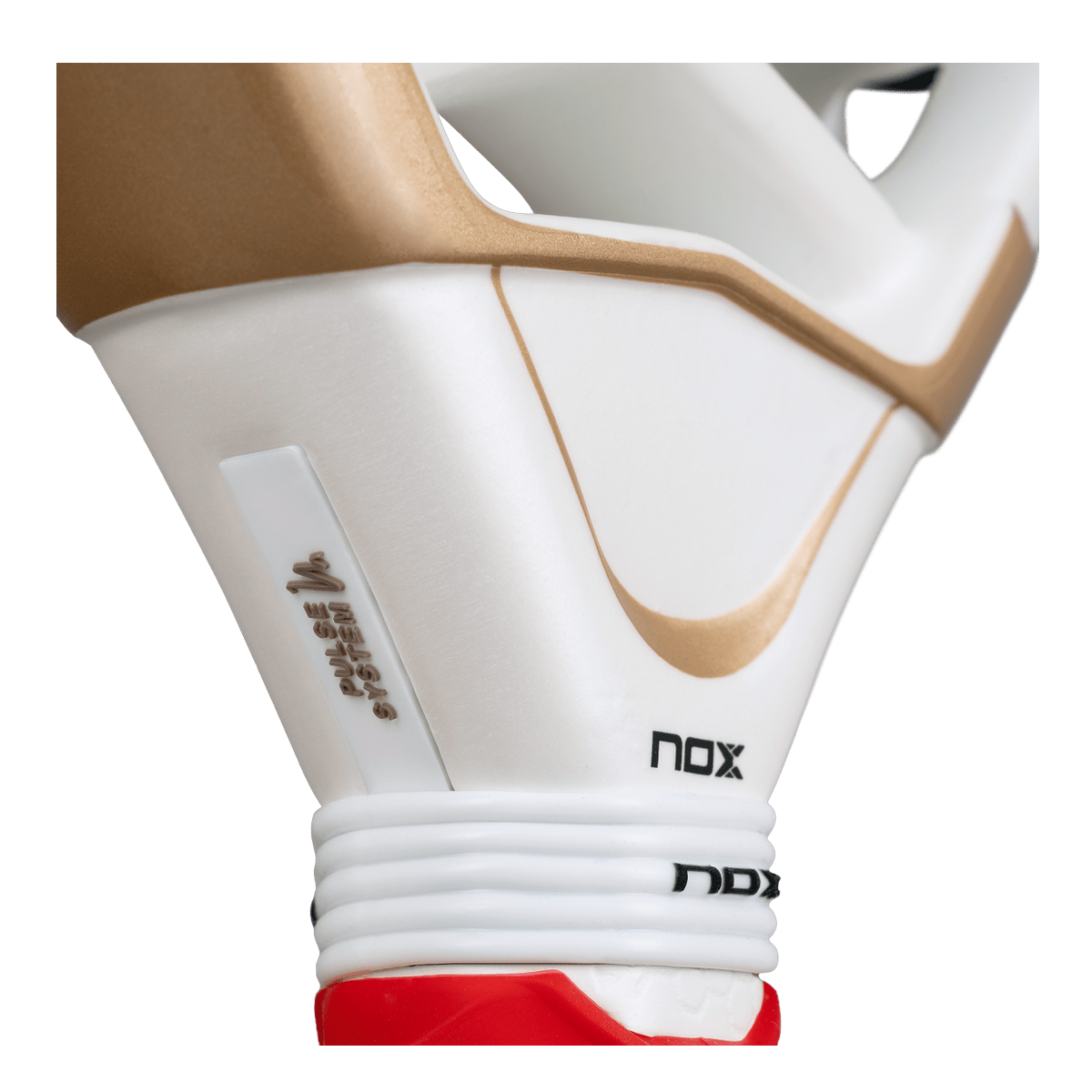 مضرب بادل NOX AT10 Luxury Genius 12K Alum Xtrem 2026 - Agustin Tapia